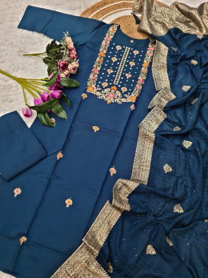 Elegant Embroidered Chanderi Kurti Set