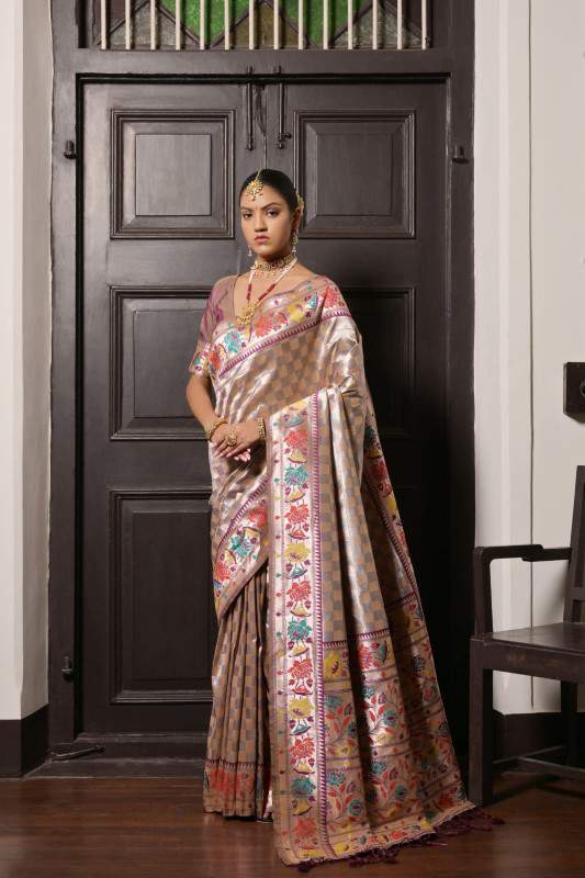 Elegant Paithani Silk Saree with Rich Weaving and Pallu